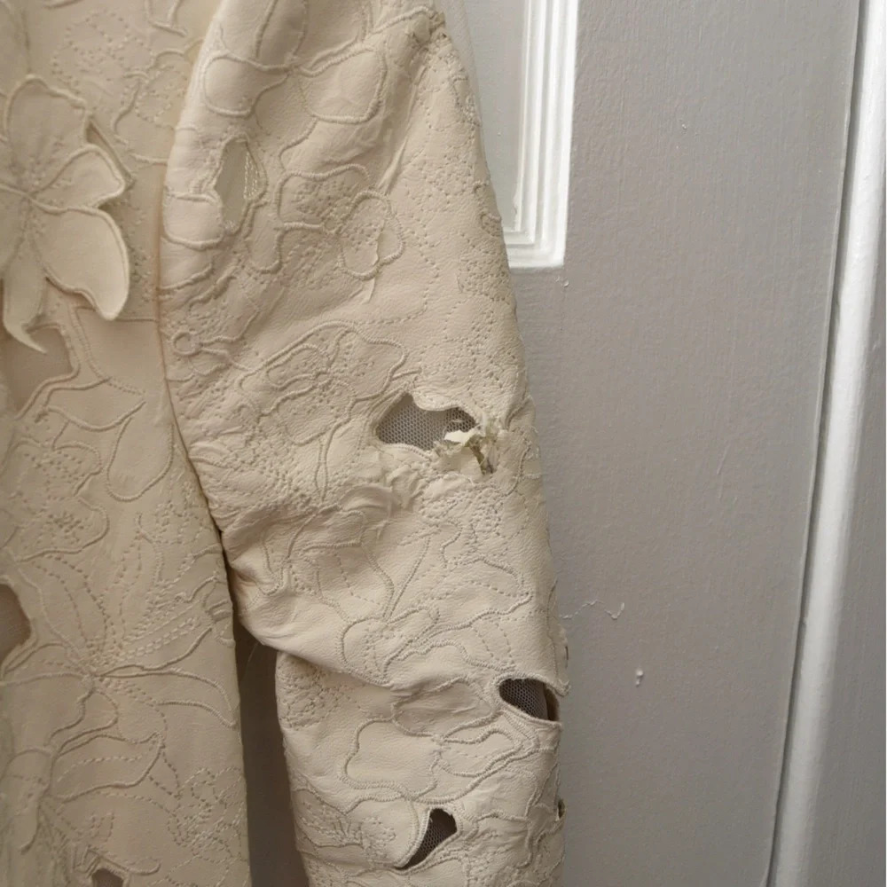 BCBGMaxazriah Jillea embroidered cut out faux leather dress cream size 2 - Picture 9 of 9